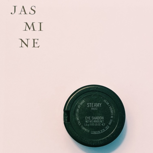 MAC Cosmetics Eyeshadow Frost in Steamy - Picture 5 of 9